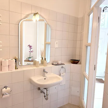 Elegant 125m2 In Center Of *