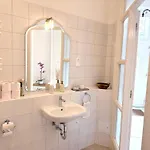 Elegant 125m2 In Center Of *