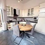 Apartman Elegant 125m2 In Center Of *