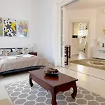 Elegant 125m2 In Center Of Apartman Budapest