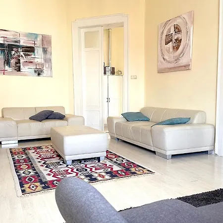 Elegant 125m2 In Center Of * Budapest