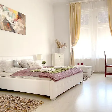 Elegant 125m2 In Center Of Apartment *
