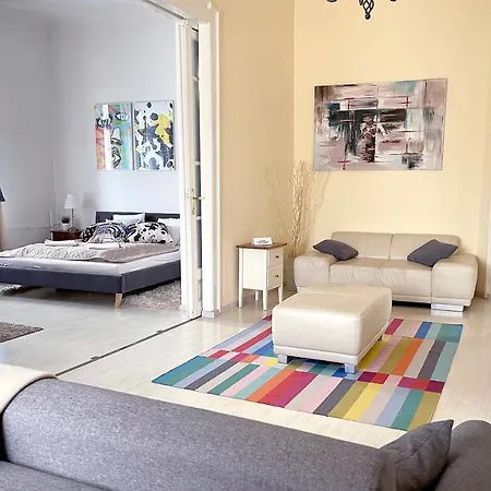 Elegant 125m2 In Center Of Budapest