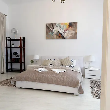 Elegant 125m2 In Center Of * Budapest