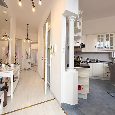 Elegant 125m2 In Center Of 부다페스트