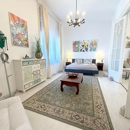 Elegant 125m2 In Center Of Appartamento *
