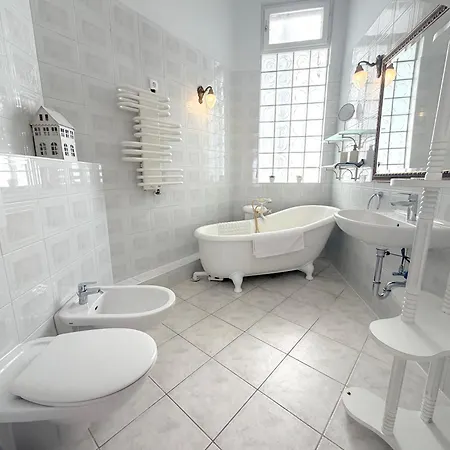 Appartamento Elegant 125m2 In Center Of *