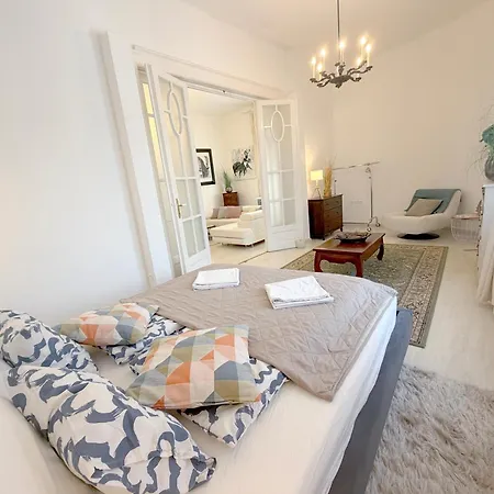 Elegant 125m2 In Center Of * Budapest