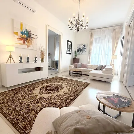 Elegant 125m2 In Center Of *