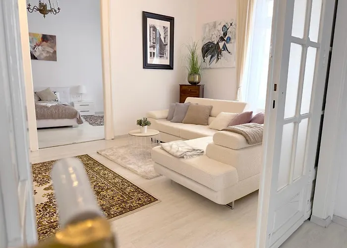 Elegant 125m2 In Center Of Budapeszt