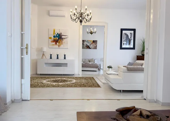 Elegant 125m2 In Center Of *