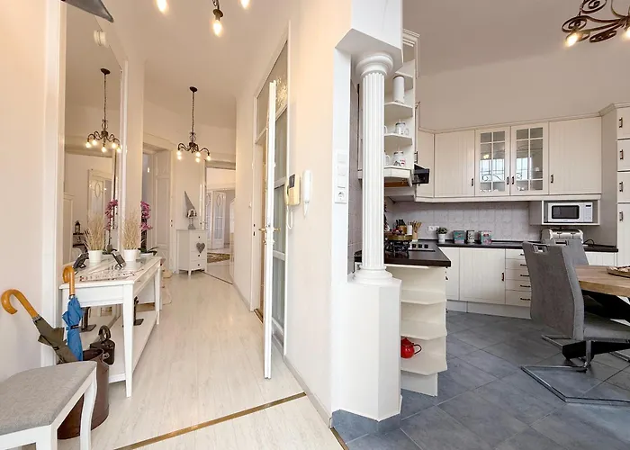 Elegant 125m2 In Center Of Budapeszt