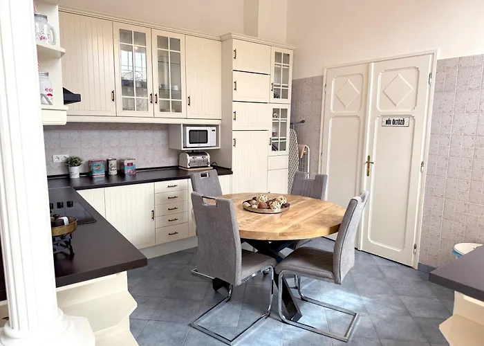 Elegant 125m2 In Center Of Apartament *