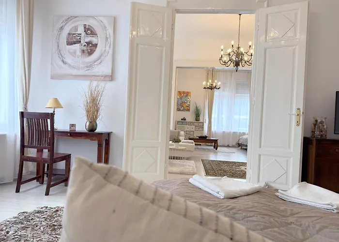 Apartament Elegant 125m2 In Center Of *