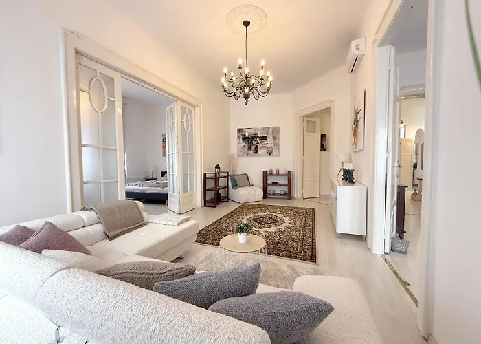 Elegant 125m2 In Center Of *