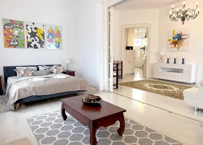Elegant 125m2 In Center Of Apartament *