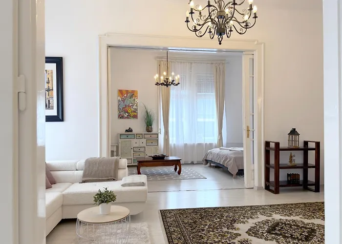 Elegant 125m2 In Center Of