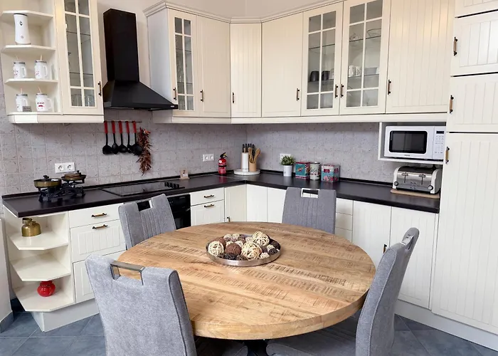 Elegant 125m2 In Center Of Apartament Budapesta