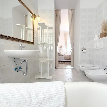 Elegant 125m2 In Center Of *